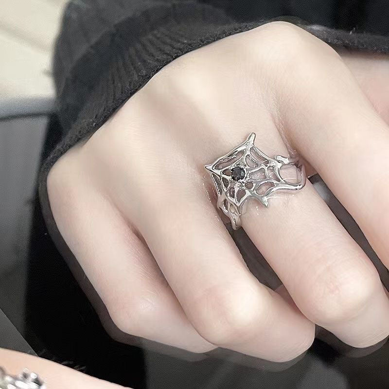Retro Gem Spider Ring